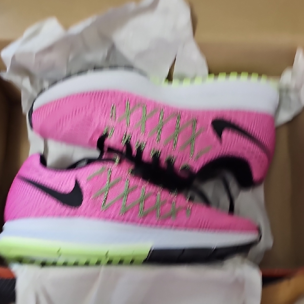 Nike Womens Air Zoom Pegasus 31 (Wide Width)